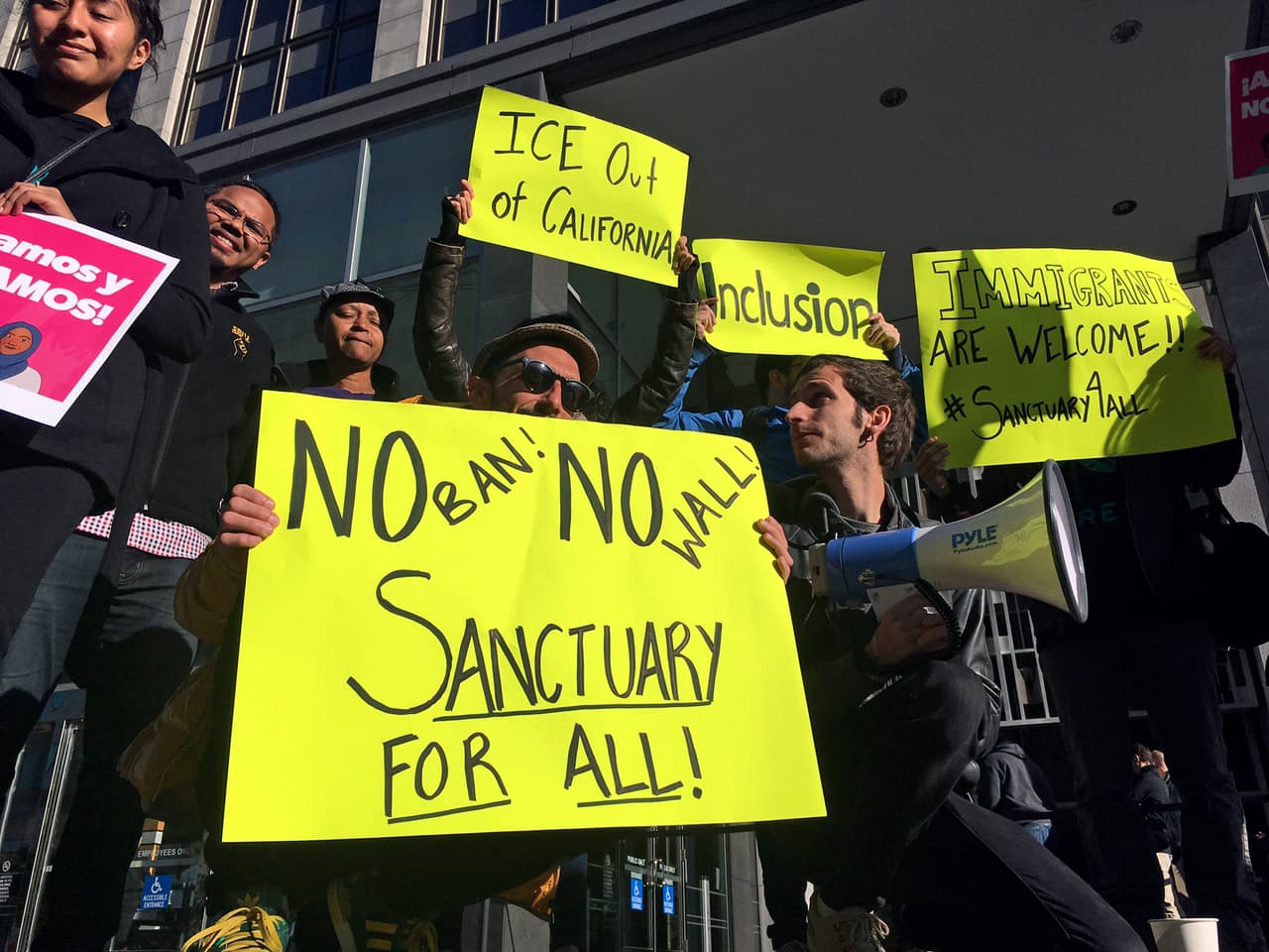 Por qué Trump podría enfrentar más obstáculos en su guerra contra las ciudades santuario, según una experta