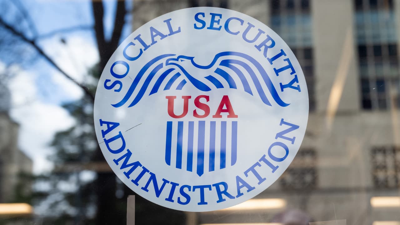 Corte Suprema permite a DOGE acceder a datos sensibles del sistema del Seguro Social