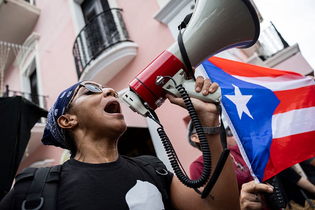 Manifestantes denuncian redadas racistas en Puerto Rico y entrega de datos migratorios por parte del gobierno