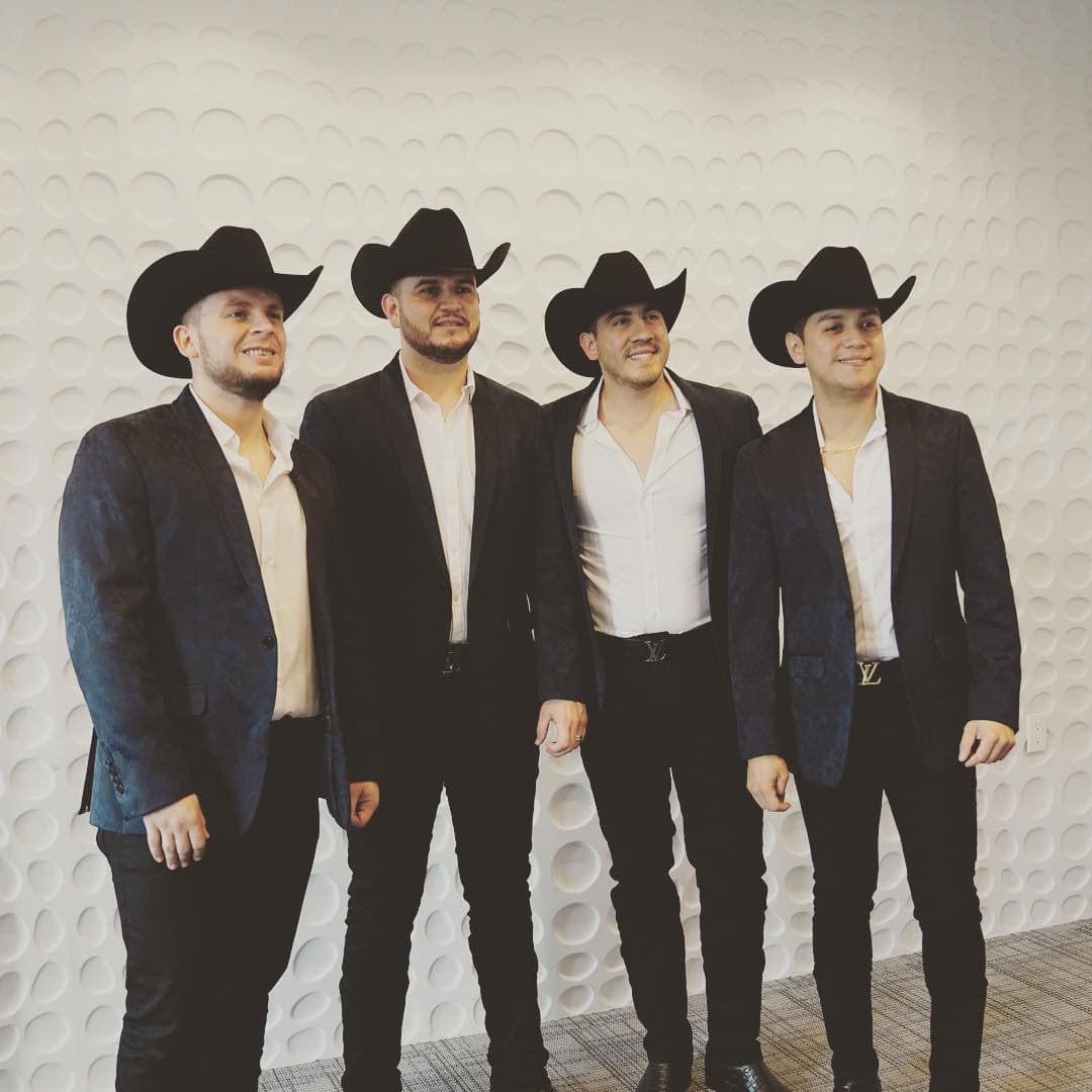 Calibre 50 contiende por su afamado "Mitad y Mitad".