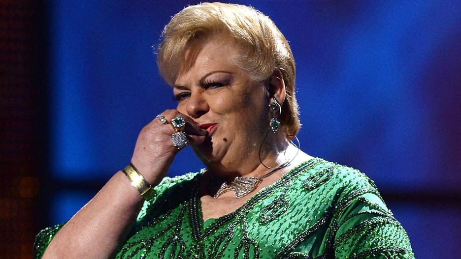 Paquita la del Barrio triunfa en las Fiestas de Octubre