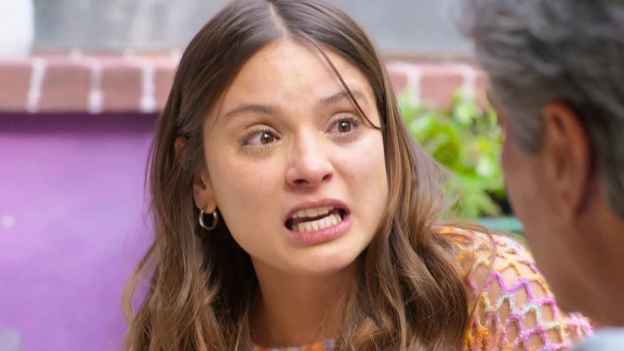 Alexandra le confiesa a su papá el crimen que Adrián, Memo y ella ocultan