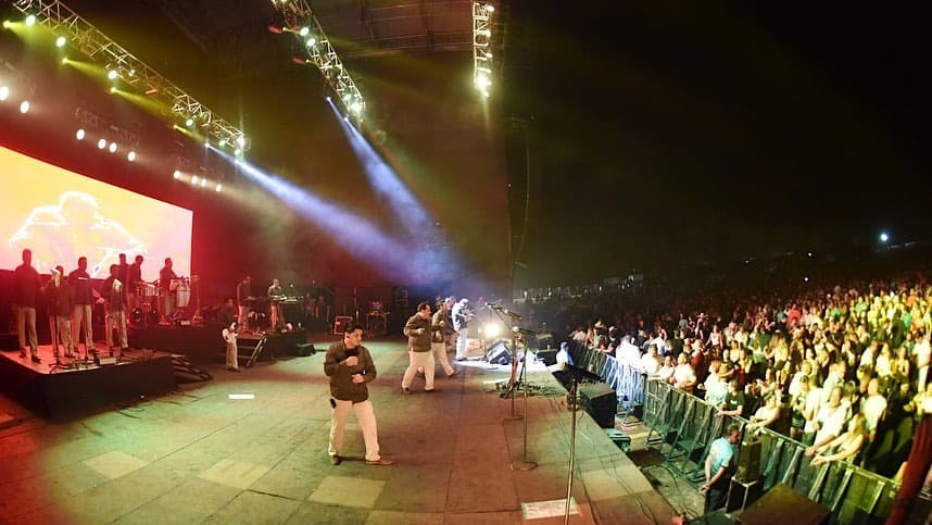 Los Ángeles Azules preparan el lanzamiento de su disco "De Buenos Aires Para el Mundo", del que ya suena "Acaríñame", realizado junto a Julieta Venegas y Juan Ingaramo.