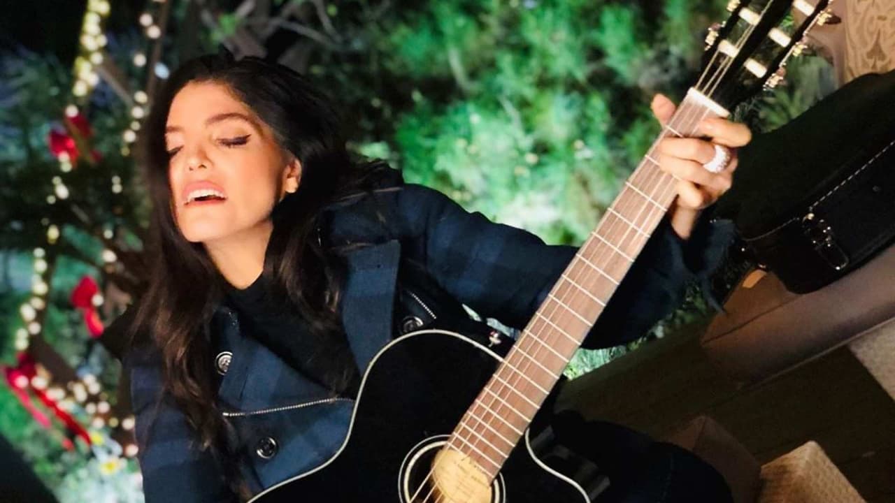 Ana Bárbara interpreta éxitos de Julión, Chiquis y Pancho Barraza