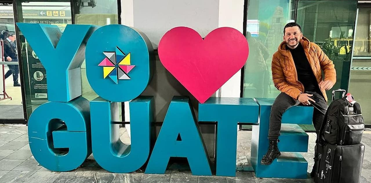 Luis Ángel 'El Flaco' comparte material para sus fans en Guatemala