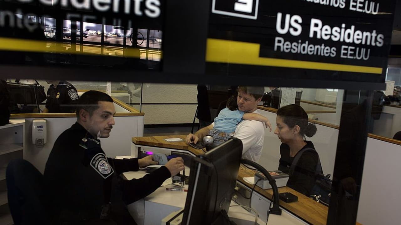 El lunes entran en vigor las restricciones de viajes impuestas por Trump