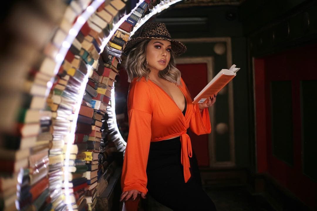 Chiquis se encuentra inmersa en sus presentaciones por Estados Unidos y promueve diversos productos de belleza y moda, en su faceta como empresaria.