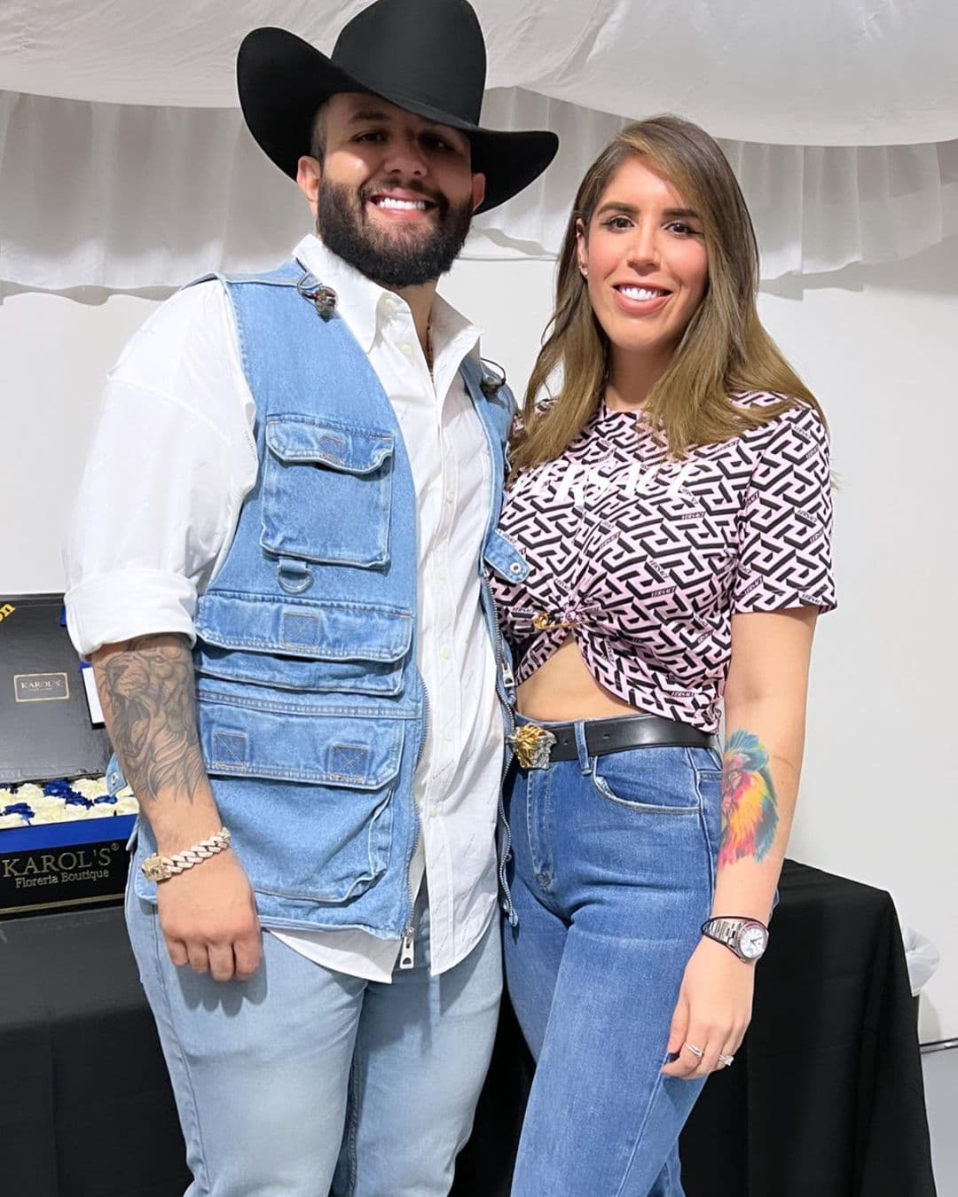 ¿Carin León y su esposa Alejandra Esquer están separados?