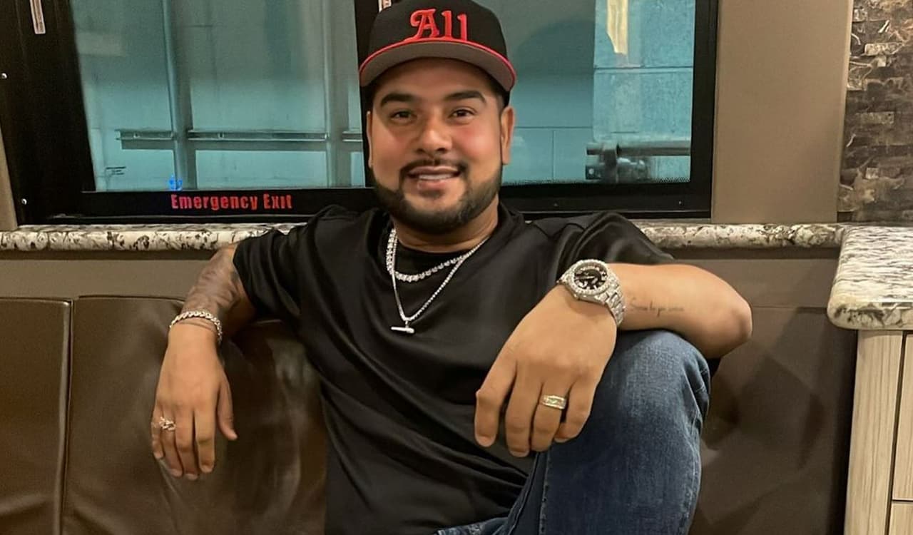Alan Ramírez festejó su cumpleaños 36 con tremenda lanzada y mojada