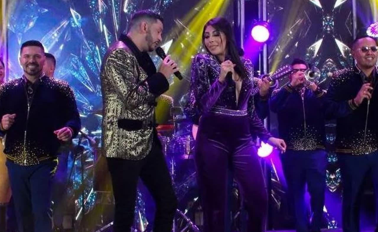 'El Flaco' y La Sonora Dinamita dan una probadita de dueto '¿Por Que Será?'