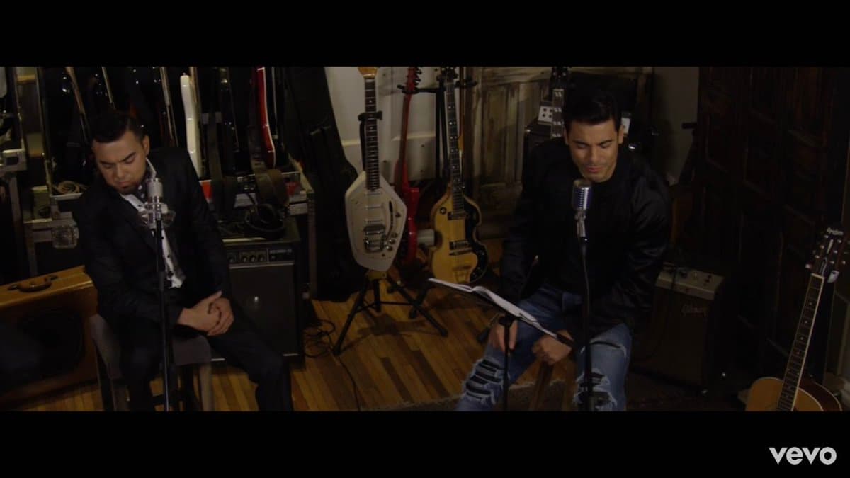 Banda El Recodo y Carlos Rivera colaboraron en "Maldito Miedo".