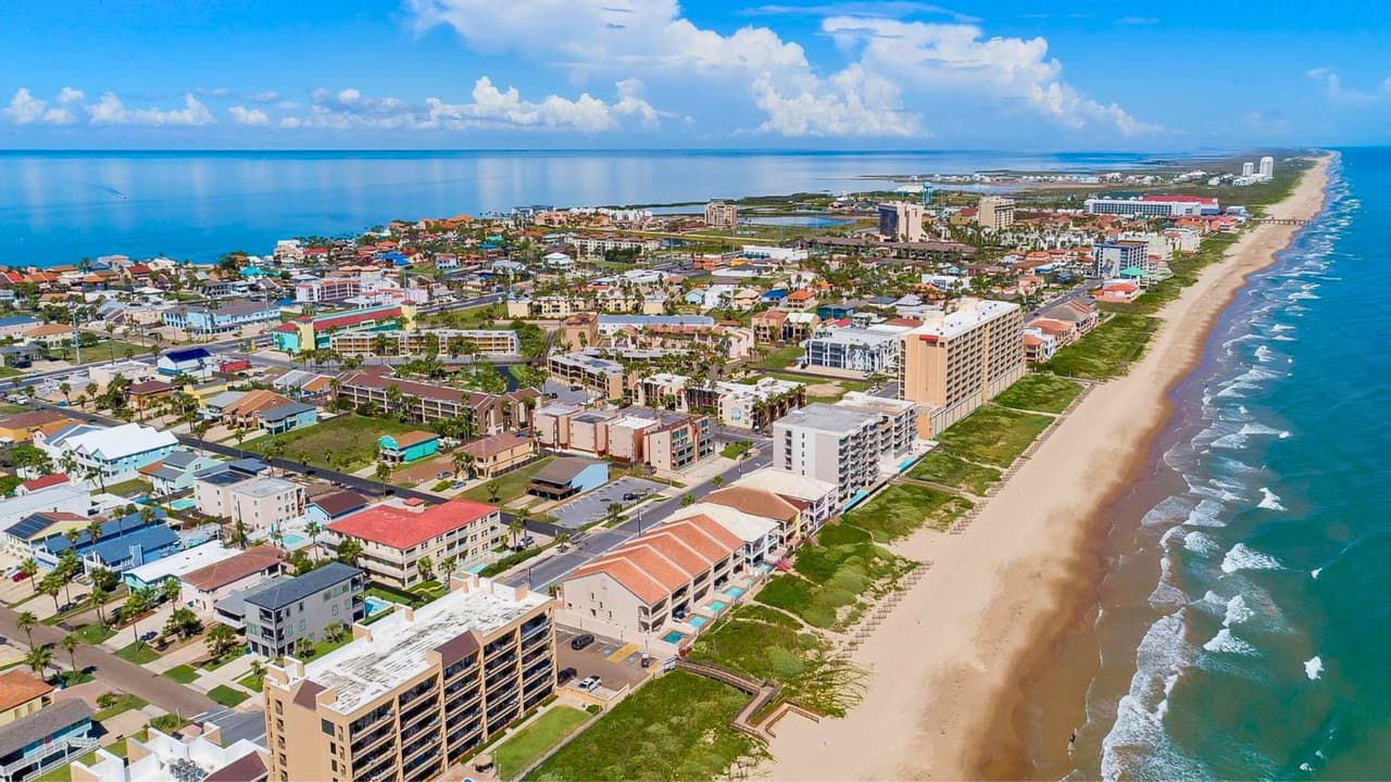 ¡Qué “Padre”! La mejor playa de Texas está a pasos de México, con un mar de cristal y vistas a SpaceX