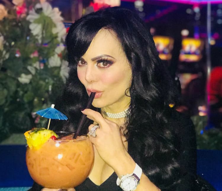 Maribel Guardia gusta de enseñar mucha piel