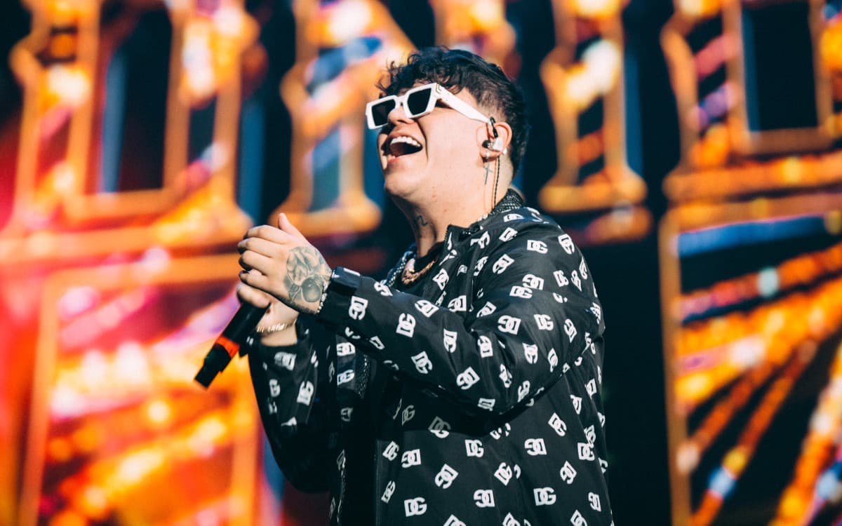 El cantante de regional mexicano se presentó en el escenario principal.