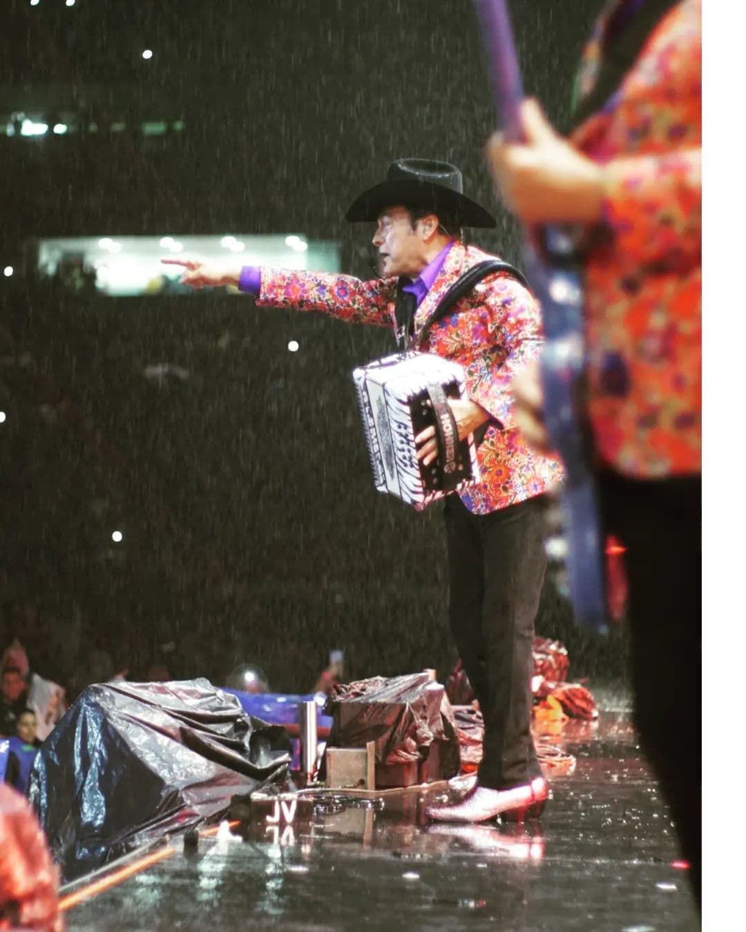 Los Tigres del Norte triunfan en su regreso a Colombia con su 'Siempre Contigo Tour'