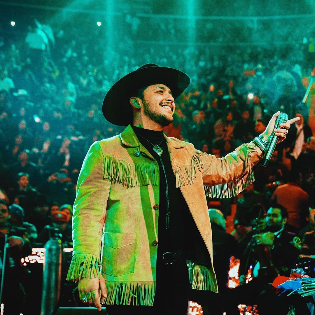 Christian Nodal estrenó hace unos días el video de "Esta Noche" que realizó en conjunto con Sebastián Yatra.