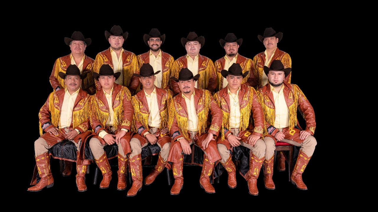 Desde 1990, Banda Machos ha ofrecido éxitos musicales al regional mexicano.
