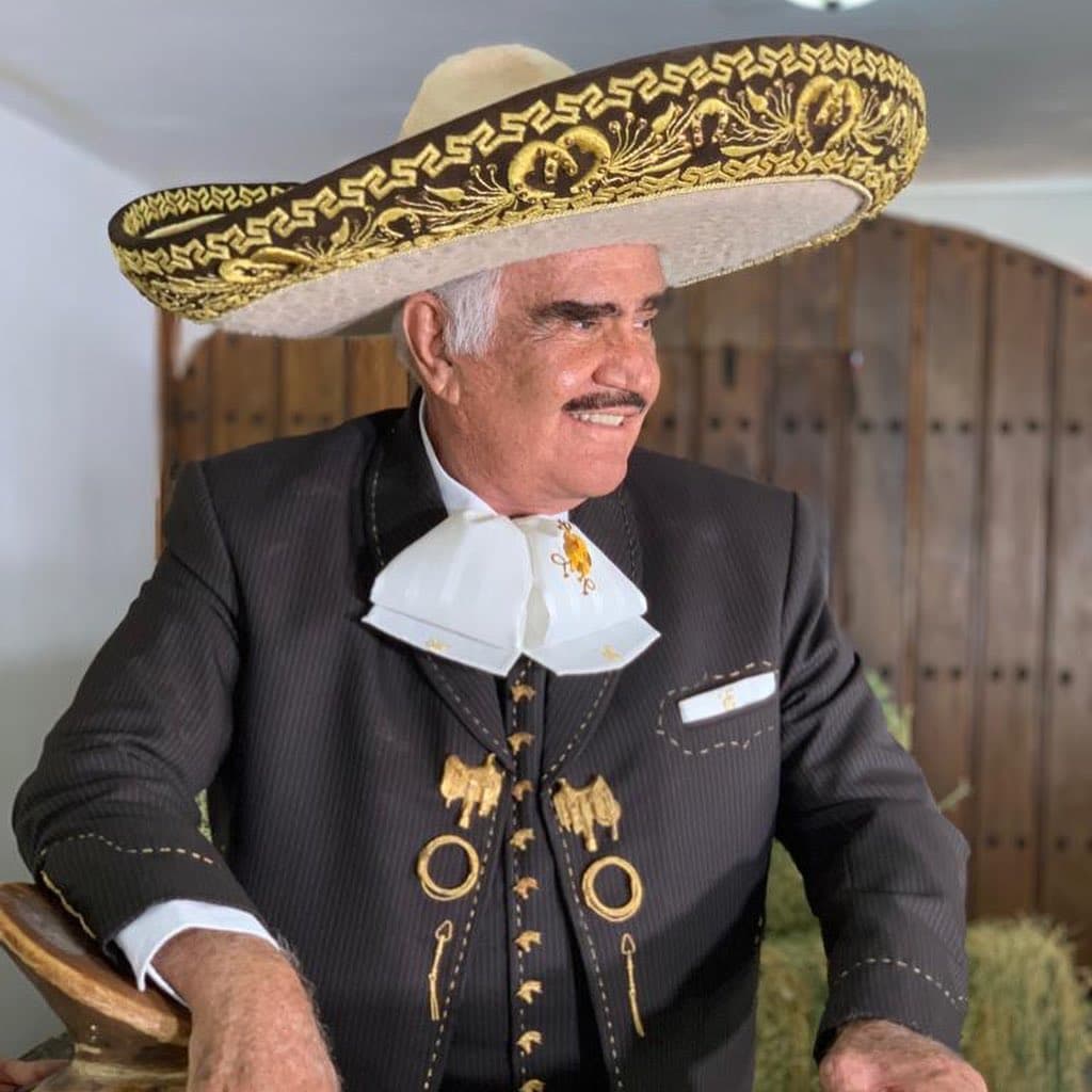 El "Charro de Huentitán", Vicente Fernández, también se encuentra nominado por su disco "Más Romántico Que Nunca".