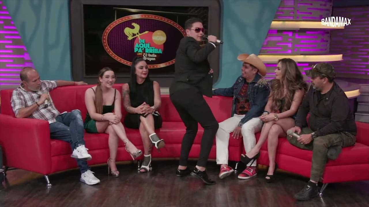 Eddy Barreno enseña a bailar su 'Bota la Bata' al elenco de 'De Aquí... Pa'rriba'