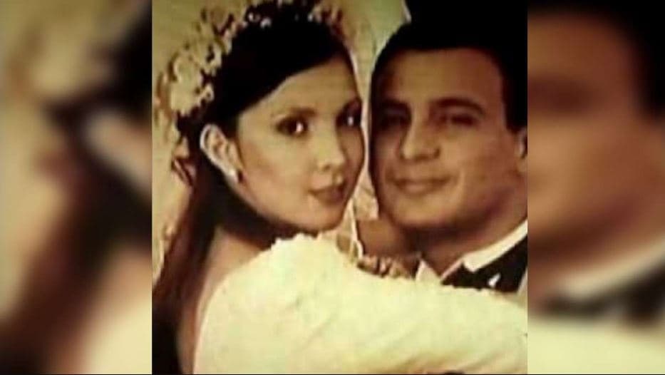 Gabriela Sabag es la primera y única esposa legítima de Valentín Elizalde. Ella y Valentín se casaron en 1999 cuando ambos tenían 19 años.