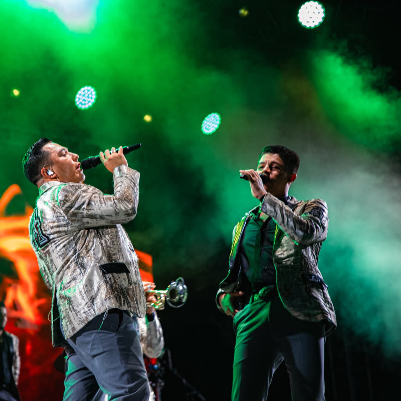 La Arrolladora Banda El Limón presenta el tema ‘Te di’