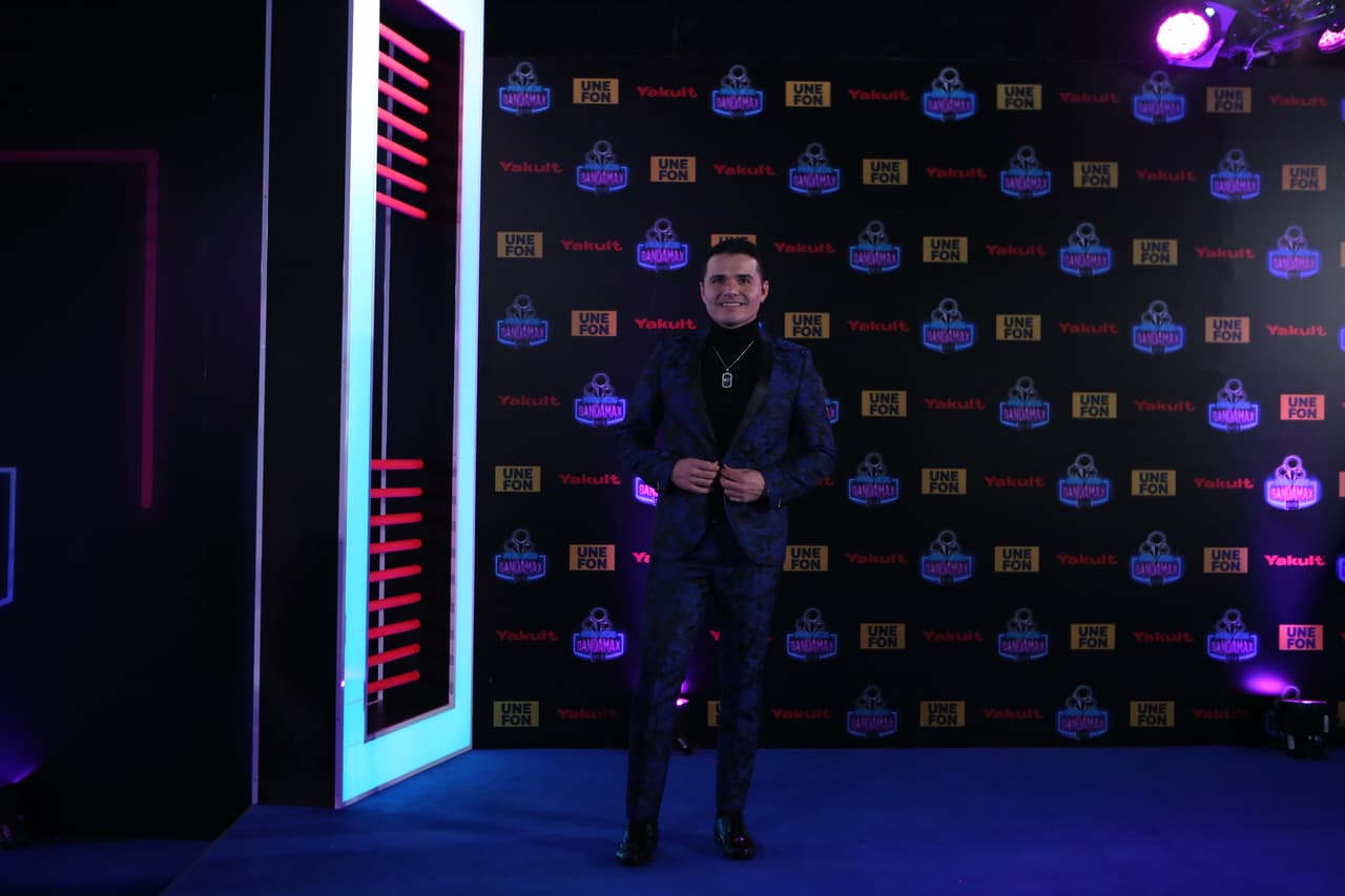 Horacio Palencia es reconocido como Compositor del Año en los Premios Bandamax