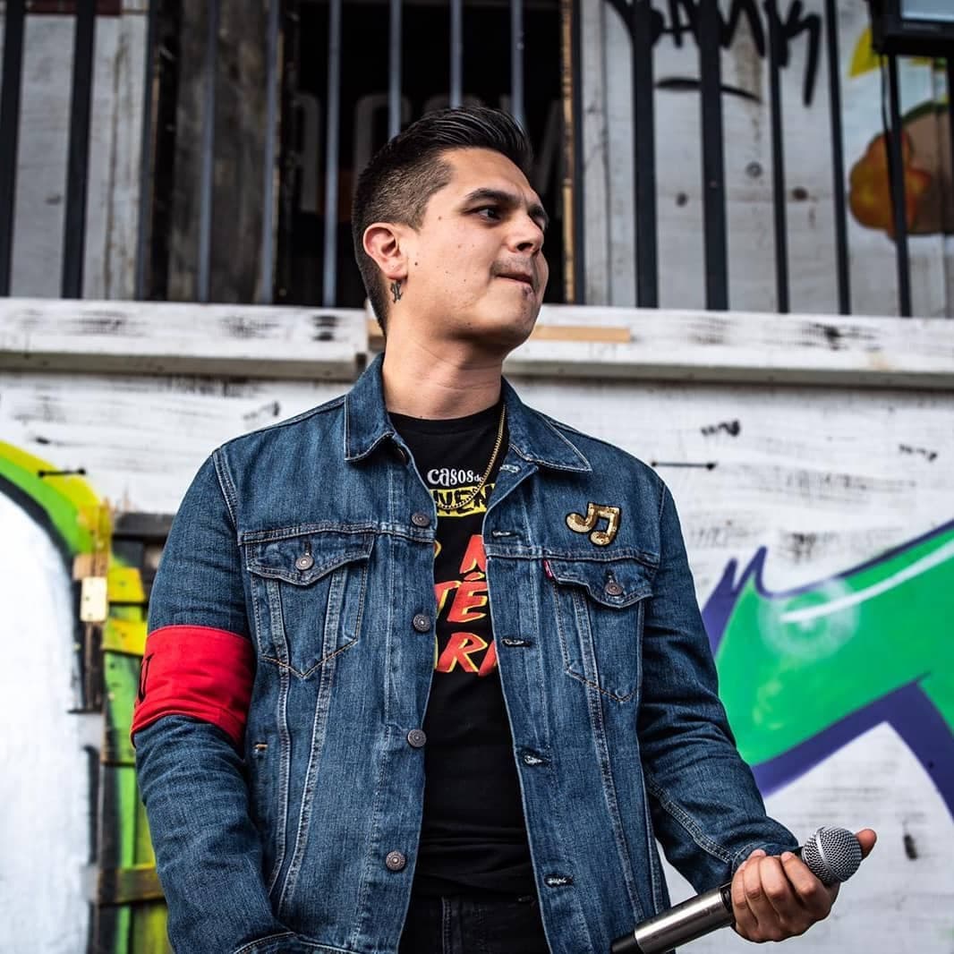 El sencillo de Régulo Caro, cuyo nombre real es Gulai Emilio Garra Pérez, se incluirá en su segunda producción discográfica de manera independiente.