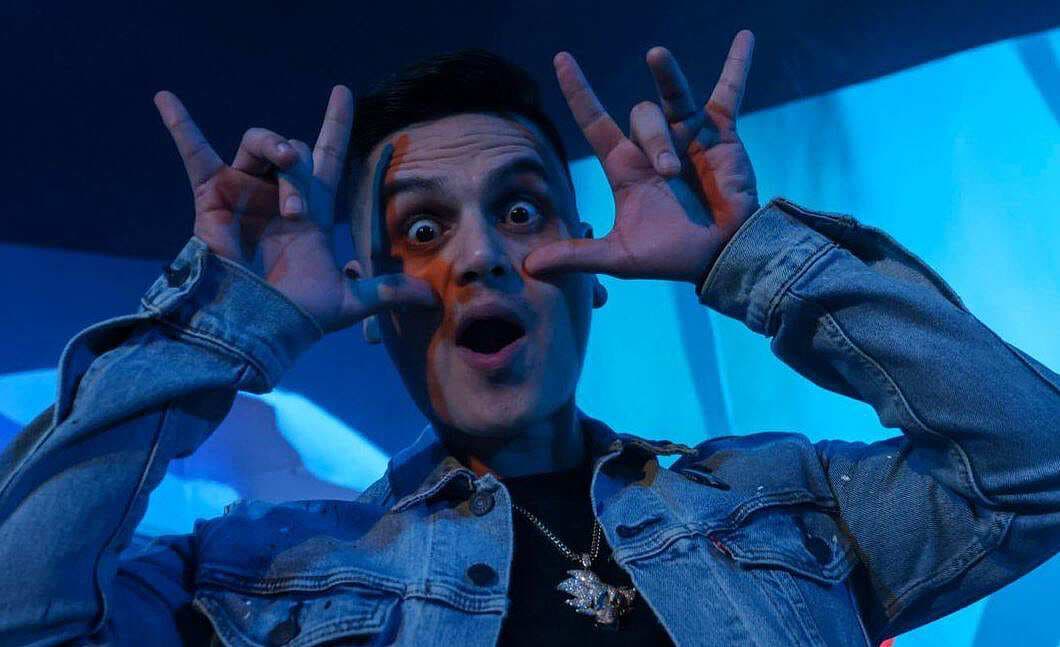 Régulo Caro no deja de trabajar en su nuevo disco pese a contagio
