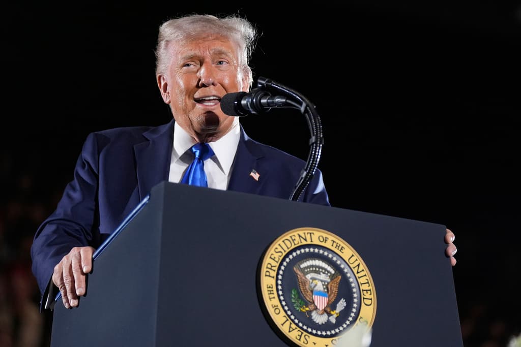 Trump intensifica sus ataques contra la prensa