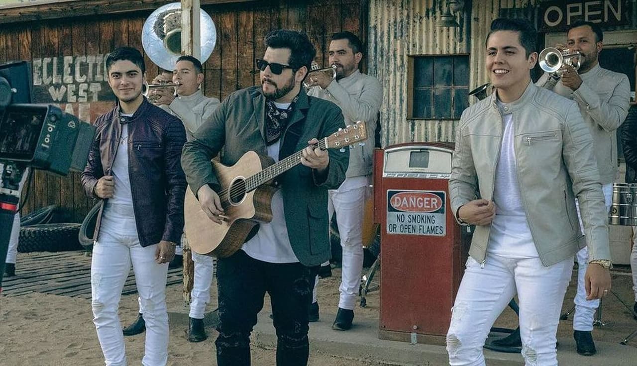 Banda Los Sebastianes y Kurt están de estreno con 'Prometo'