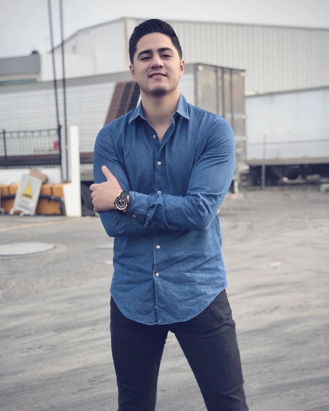 Hace unos días, Jerry Corrales, exvocalista de Banda La Ejecutiva, debutó con La Adictiva durante un concierto en Chiapas.