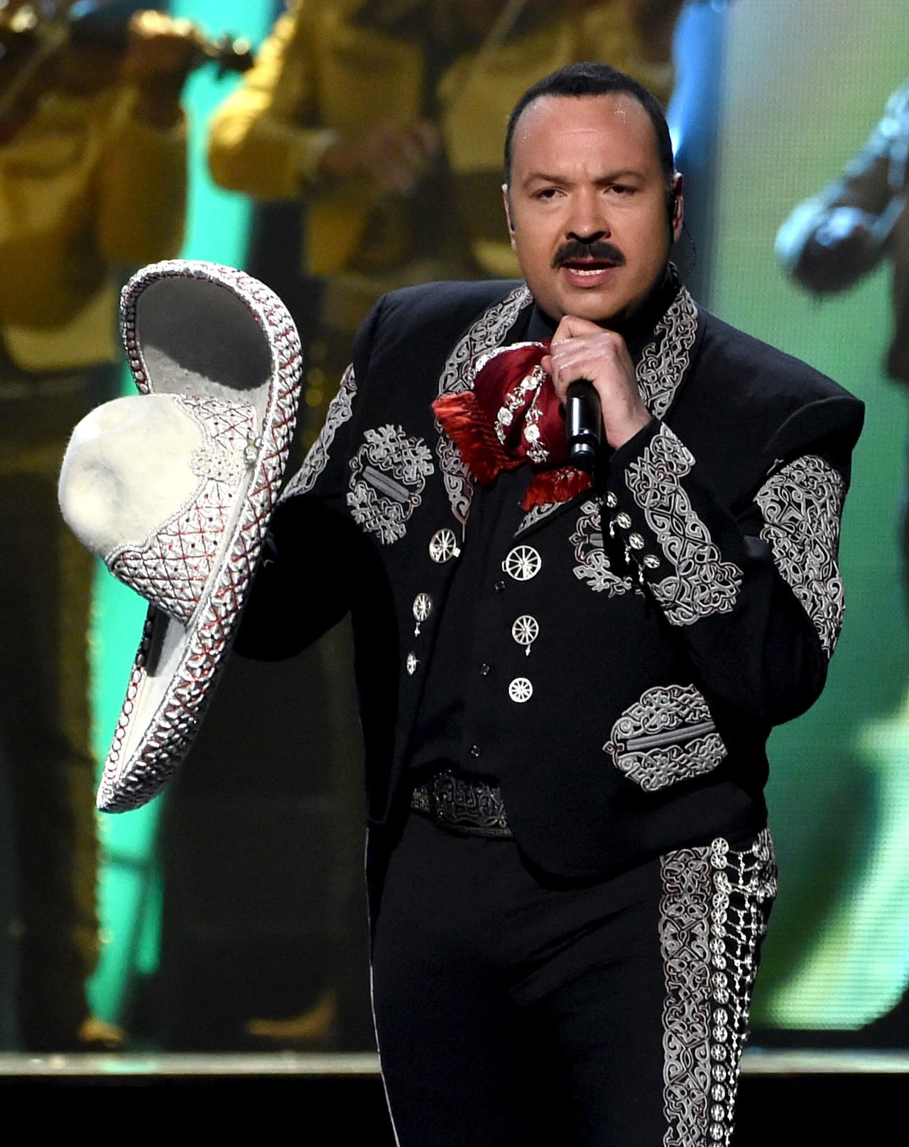 Pepe Aguilar en concierto, 2014