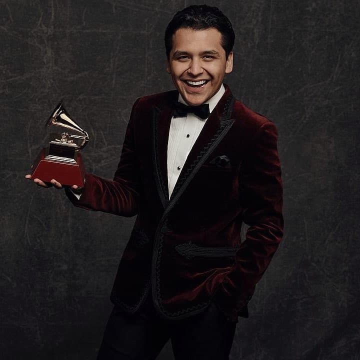 En esa ocasión, la edición 19 de la entrega, Nodal estuvo nominado a tres premios Grammy.