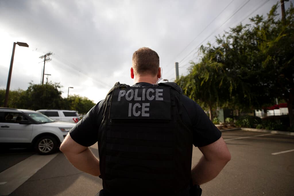 En Puerto Rico: inmigrantes sacan licencias de conducir, luego ICE los busca en sus casas
