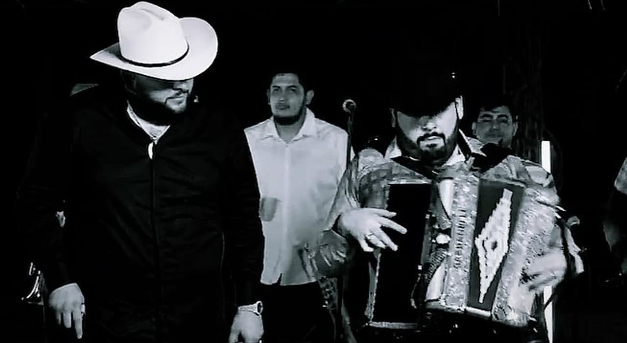 El Fantasma y Los Canelos de Durango preparan nuevo tema