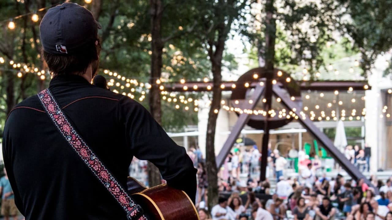 El mejor plan gratis en Dallas: cine, música y arte al aire libre todo el año