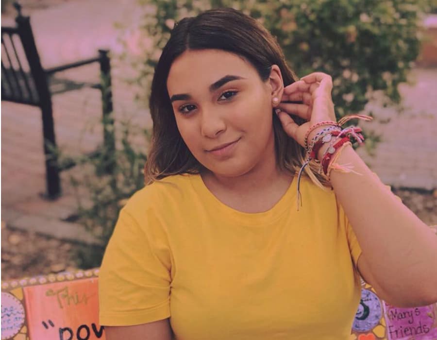 Valentina Elizalde comparte tierna imagen del 'Gallo de Oro'
