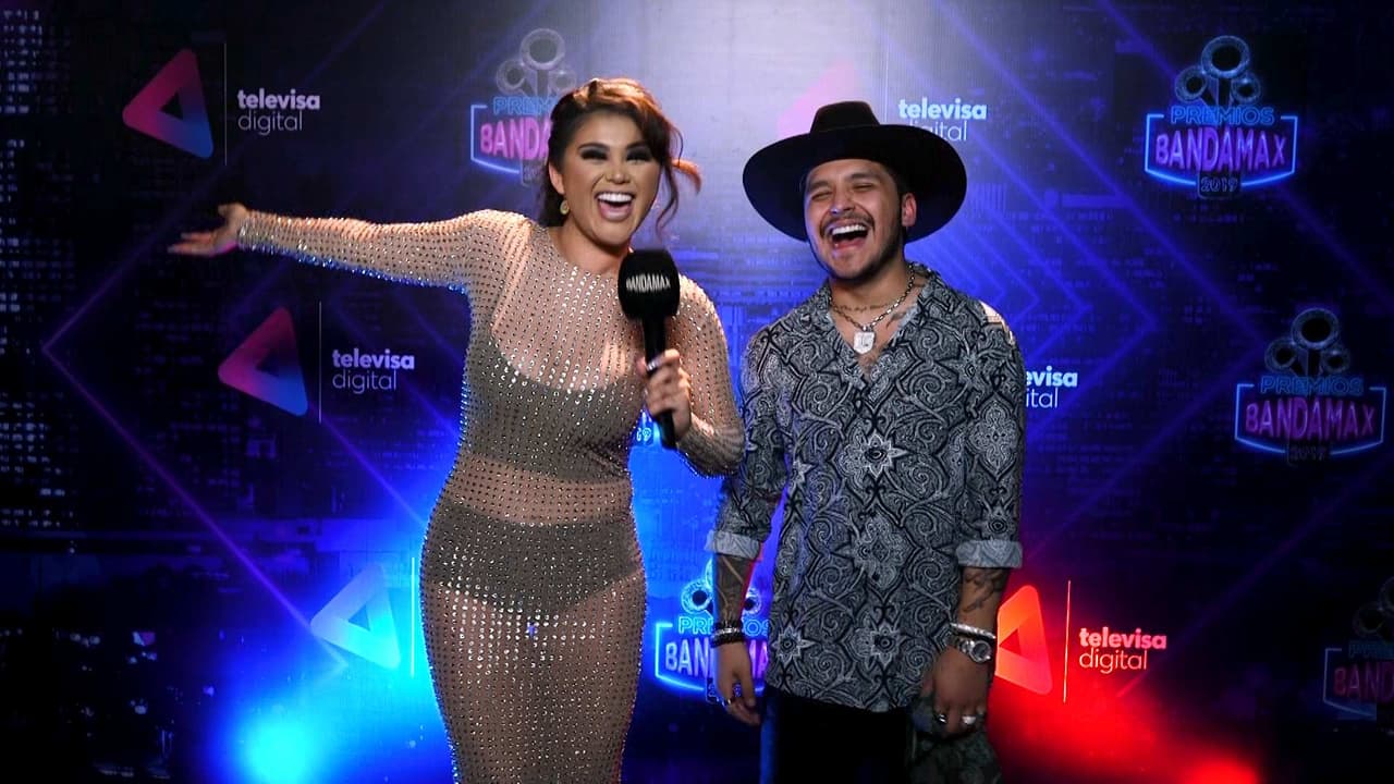 Christian Nodal prepara duetos con Reik y Ángela Aguilar