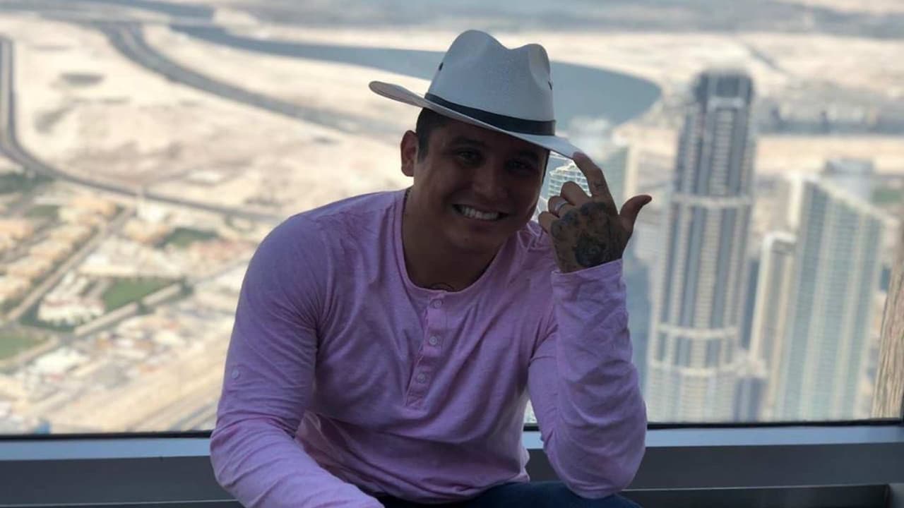 Edwin Luna y Kimberly Flores suben al rascacielos más alto del mundo