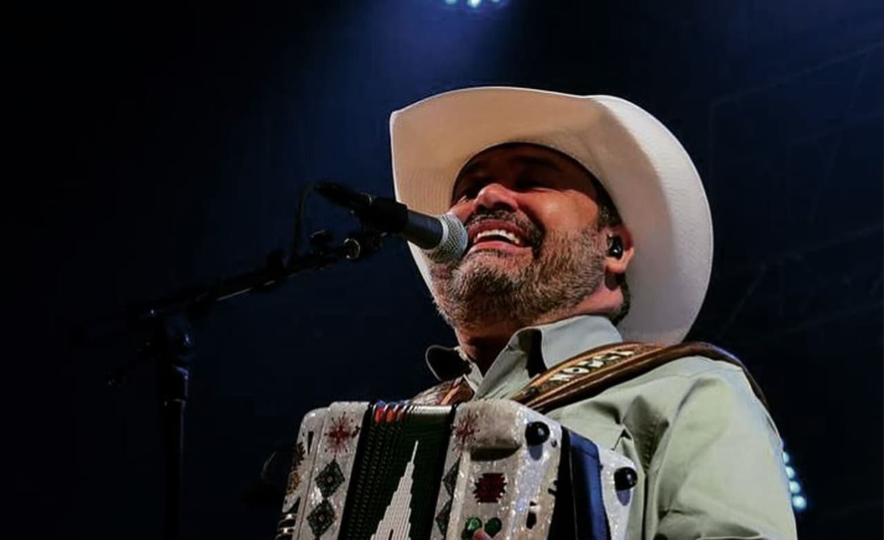 ¿Qué hace Ricky Muñoz, de Intocable, en sus ratos libres?