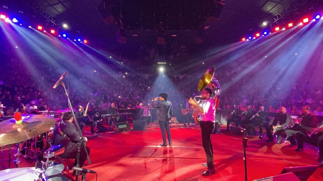 Julión Álvarez y Su Norteño Banda aparece en el cartel del palenque para el próximo 1 de mayo.