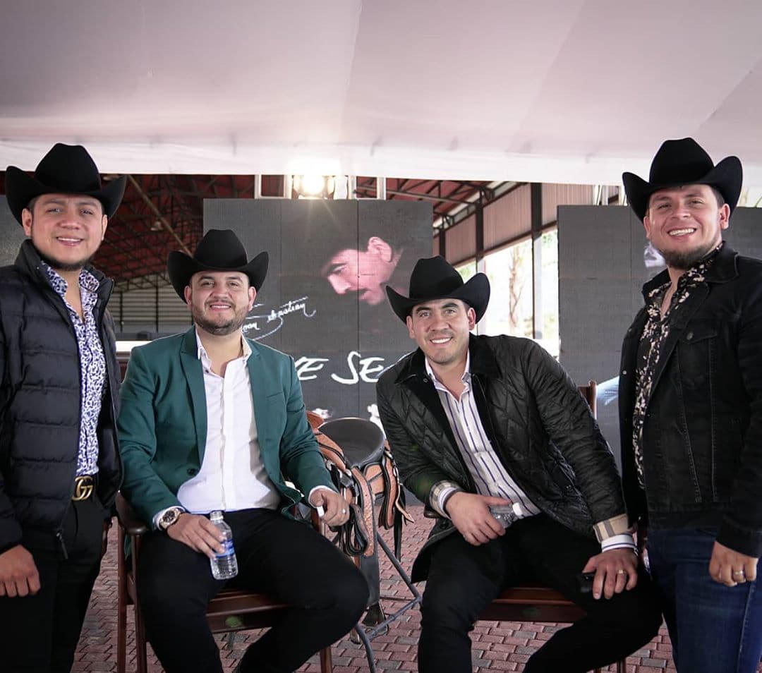 El dueto con Joan Sebastian es histórico para los integrantes de Calibre 50.
