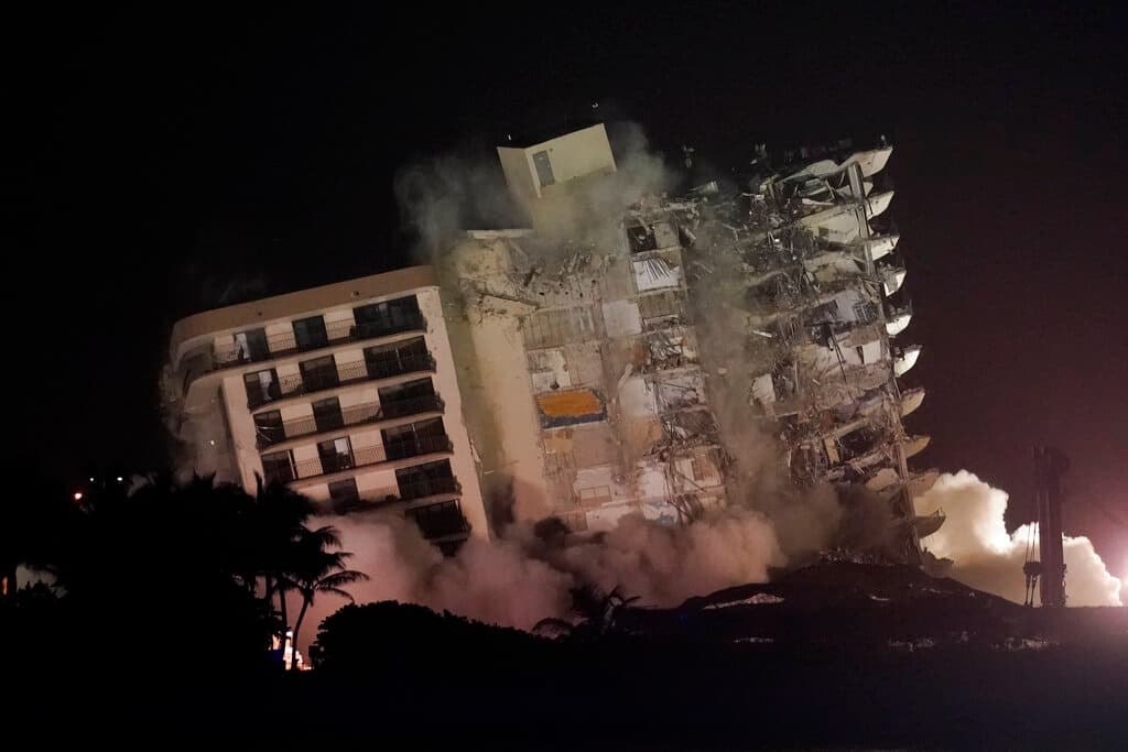 El colapso de la torre de Surfside comenzó en la piscina: incumplieron con el diseño original