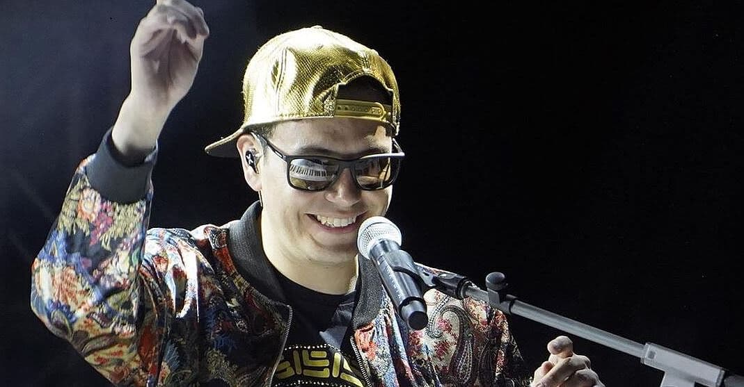 Raymix estrena su disco 'Te Voy a Conquistar'