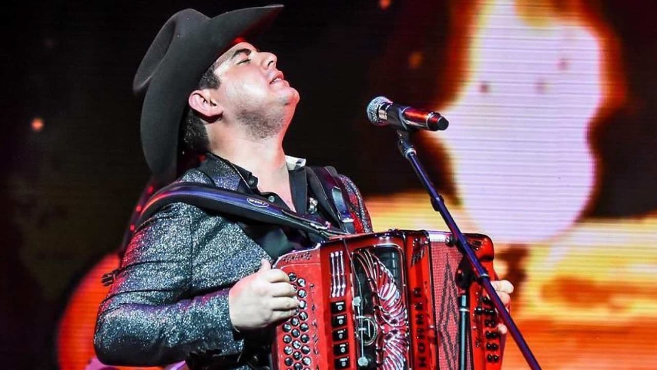 Las canciones que no pueden faltar en el tour 'Tiene Memoria la Piel' de Alfredo Olivas