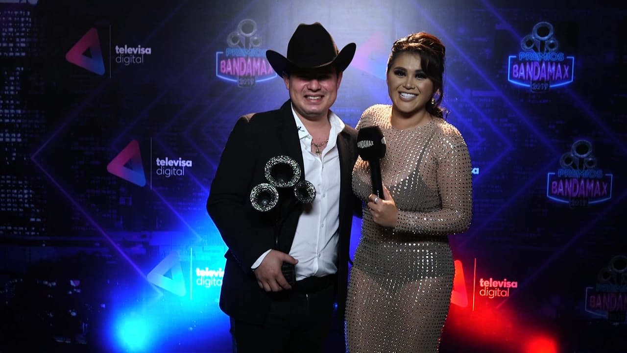 Alfredo Olivas dedica Premio Bandamax a su público