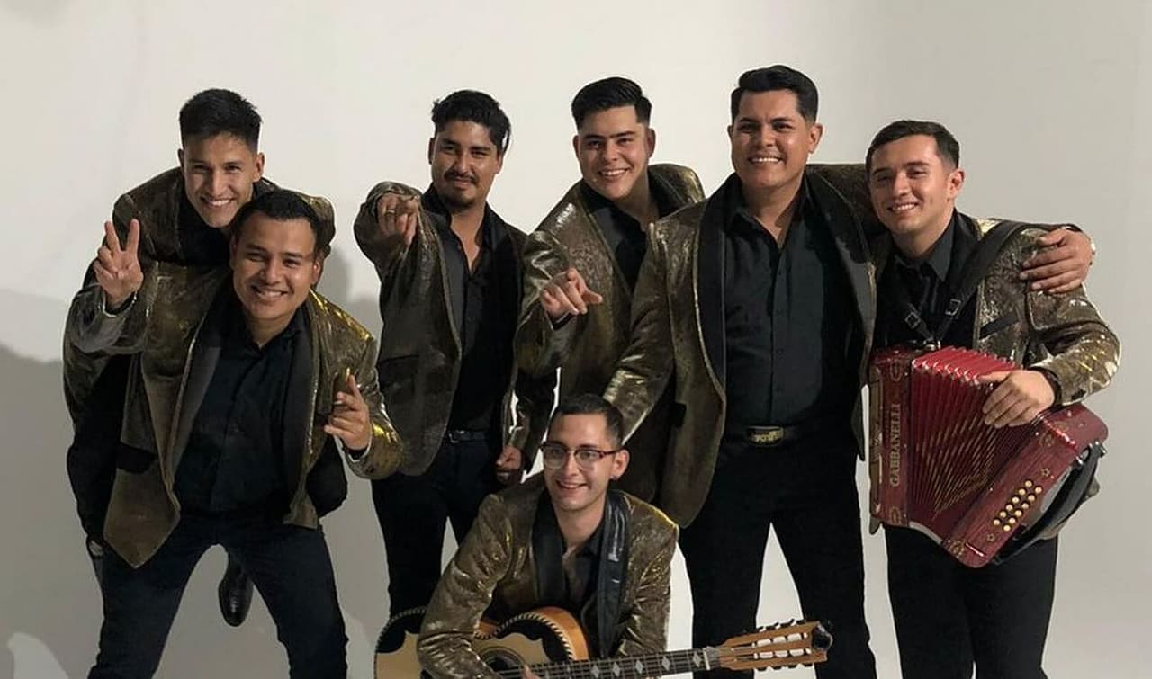 La Imponente Vientos de Jalisco comparte escenario con Julión Álvarez