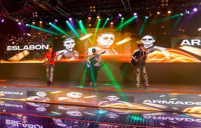 Eslabón Armado fue el encargado de cerrar la presentación de DEL Records.