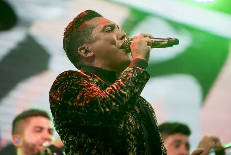 Edwin Luna se reencuentra con su hijo y comparte emotiva fotografía