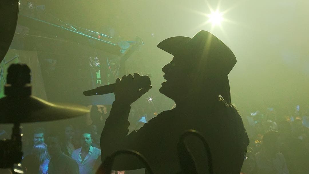 Julión Álvarez es uno de los artistas con mayor éxito en palenques y plazas.